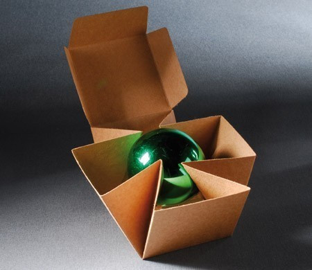 ‘Self-assembling’ box for Christmas presents ‘Self-assembling’ box for Christmas presents