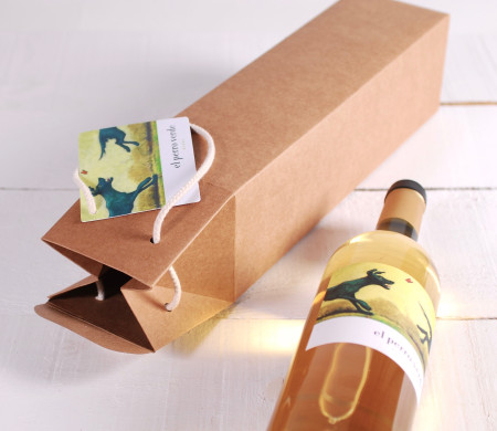 Decorated wine box with handle Decorated wine box with handle