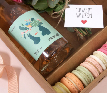Cardboard tray with transparent lid Love Combo Cardboard tray with transparent lid Love Combo