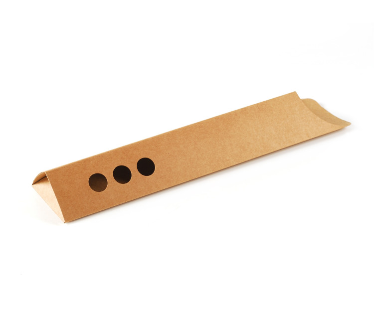 Take-away container for crepes and pancakes, made from cardboard and ideal for your food truck. Take-away container for crepes and pancakes, made from cardboard and ideal for your food truck.