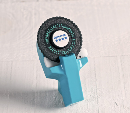 DYMO Label maker (brand: Artemio)