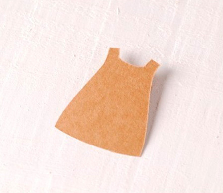 Cardboard Girl Dress 10 ut.
