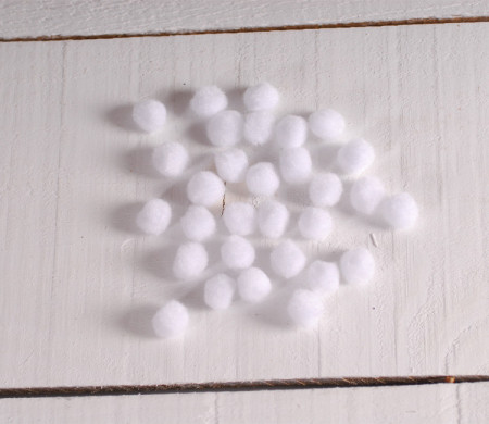 White or Black Pompoms 