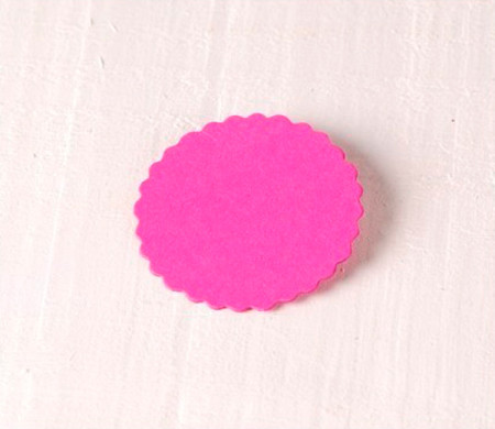 Cardboard Scalloped Tags (S)