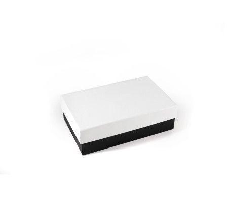 Rigid rectangular box of lined cardboard