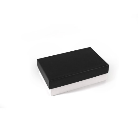 Rigid rectangular box of lined cardboard