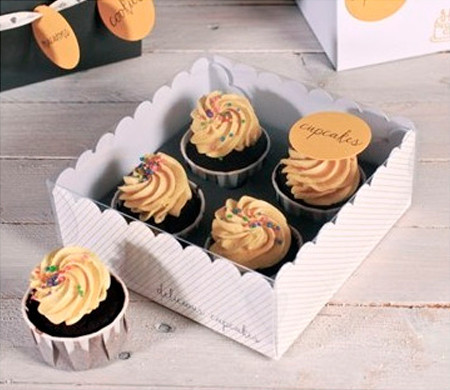 Clear box for 4 cupcakes
