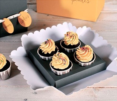 Clear box for 4 cupcakes Clear box for 4 cupcakes