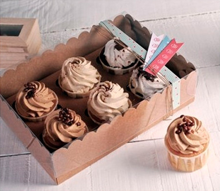 Decorated box for 6 cupcakes Decorated box for 6 cupcakes