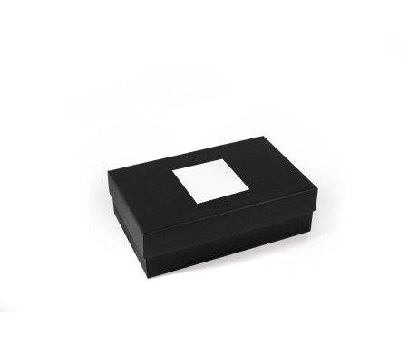 Rigid rectangular box of lined cardboard