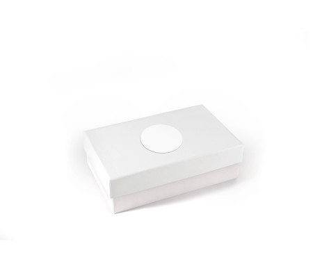 Rigid rectangular box of lined cardboard