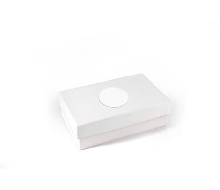 Rigid rectangular box of lined cardboard