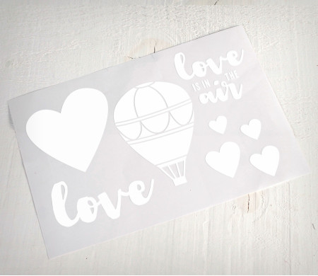 Vinyl decoration 'Love is in the air'