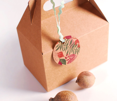 Limited edition round printed tags from the Blossom collection