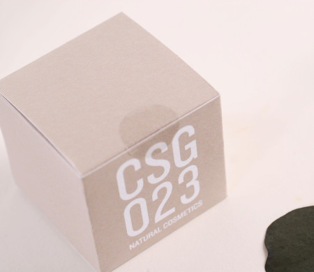 Transparent sticker for deliveries.