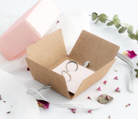 Pretty Gift Box with Lid and Decorative Bow
