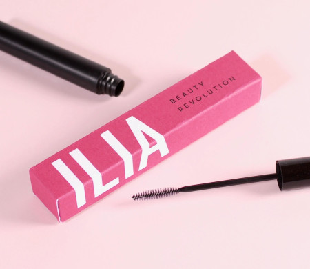 Elongated carboard makeup box