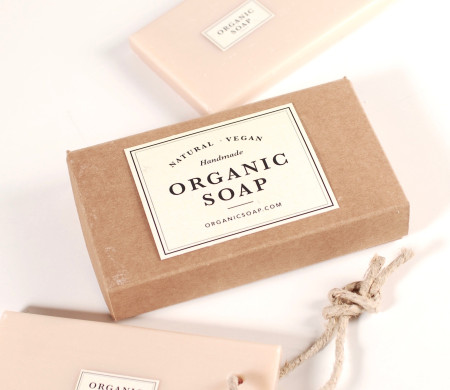 Automountable box for soaps