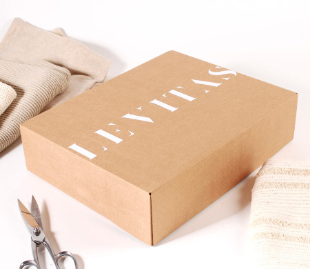 Very large premium postal box, very resistant and with elegant lines