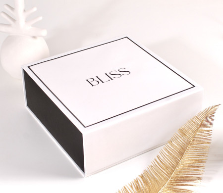 Self-assembly square lined cardboard box