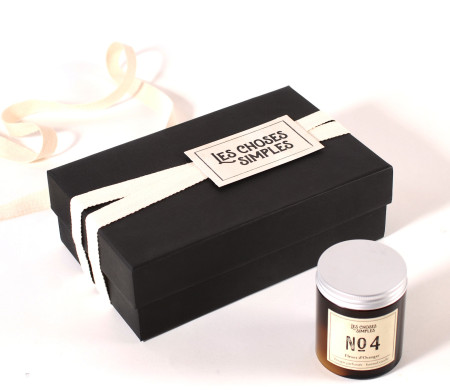 Rigid rectangular box of lined cardboard