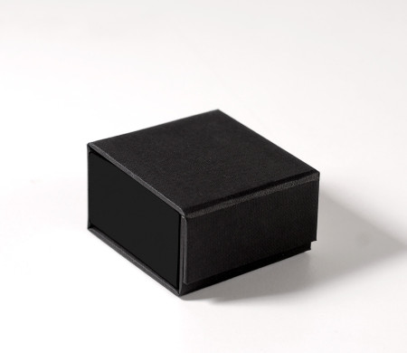 Lined box with rigid bucket for small items