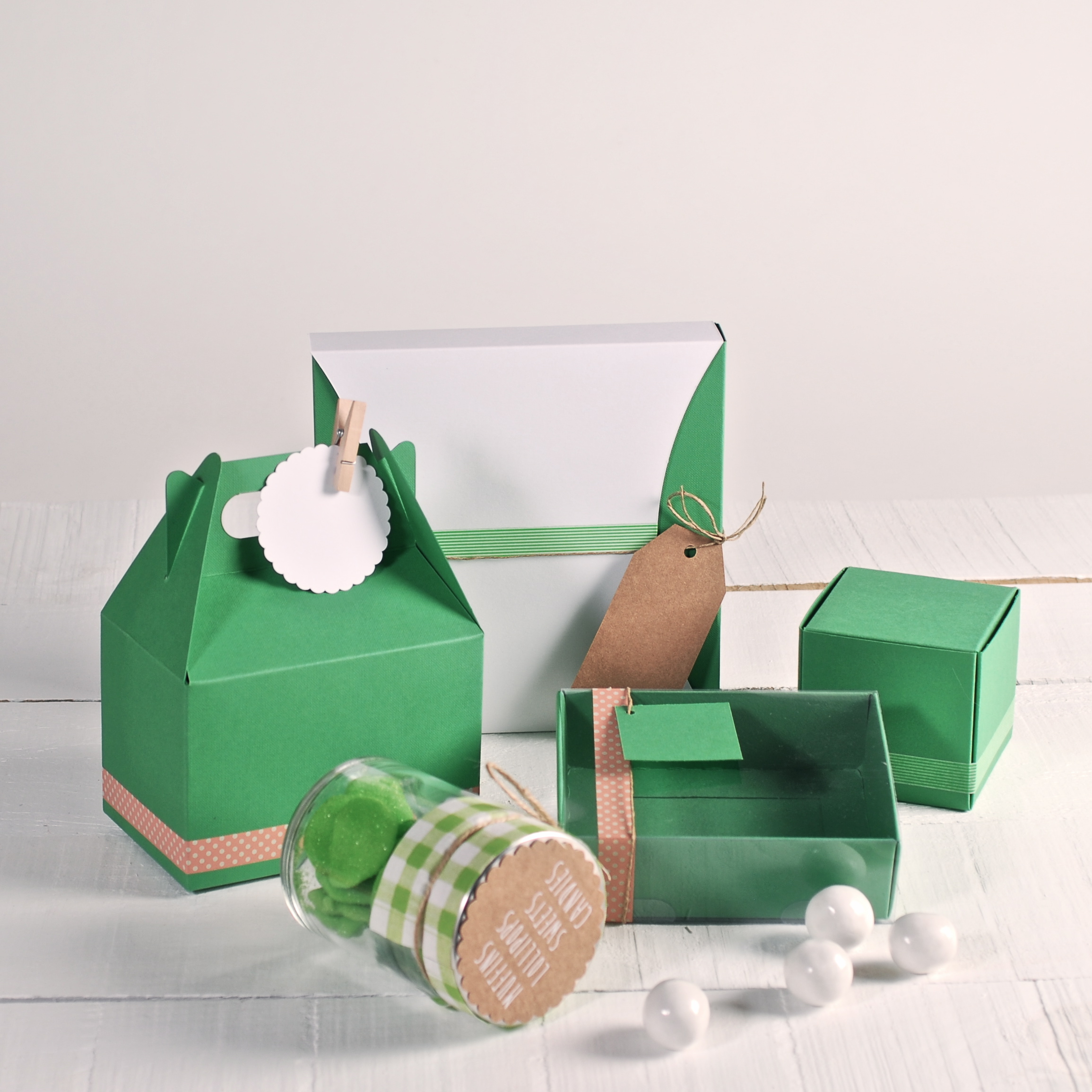 SelfPackaging gift boxes