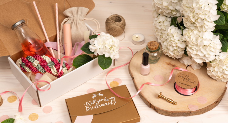 SURPRISE YOUR BRIDESMAID WITH THIS BOX - Selfpackaging Blog