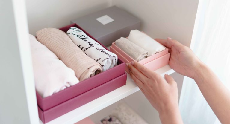 Tips on how to store clothes in cardboard boxes
