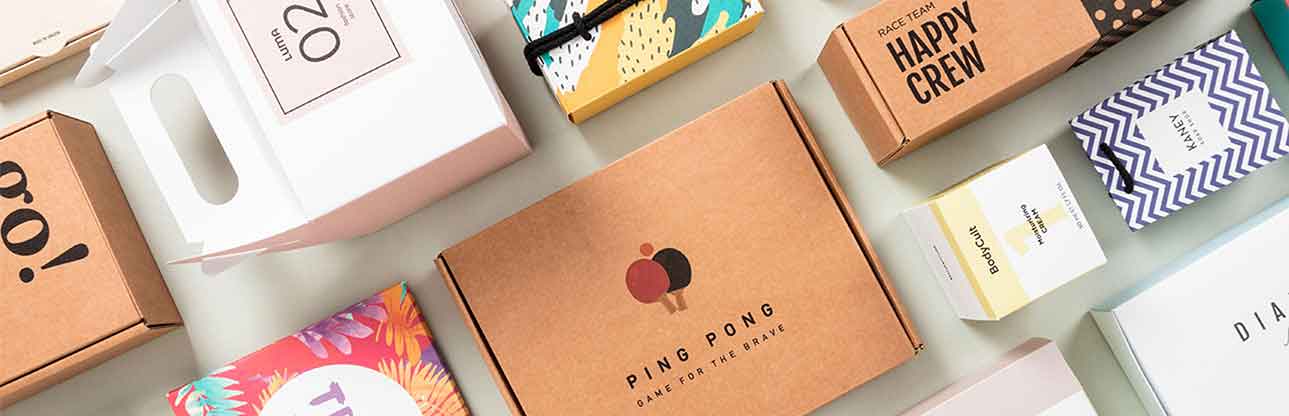 Wide range of cardboard boxes in various models, sizes and colors
