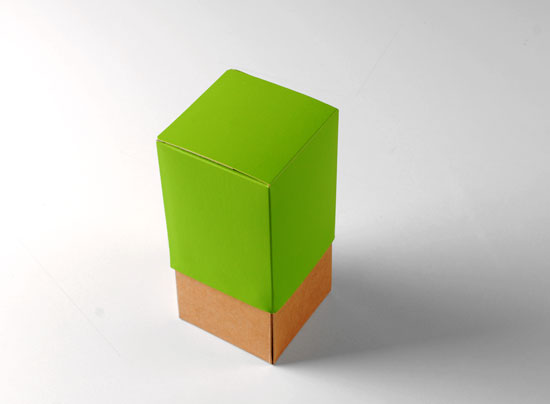 Vertical gift box with lid 